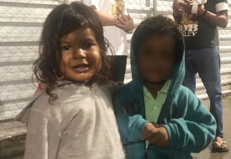 Criança é sequestrada das mãos do pai e levada por carro no centro de Belém