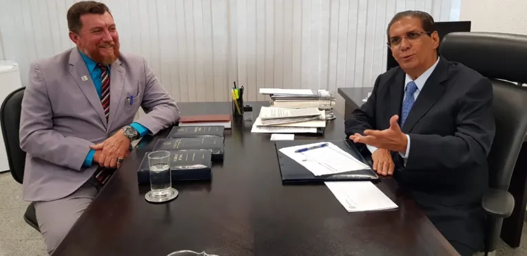 Vice-prefeito Curuá, Cícero Bezerra, e senador Jader Barbalho