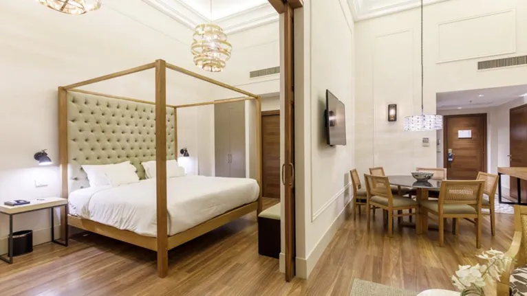 Ronaldinho segue em prisão domiciliar no Palmaroga Hotel. Na imagem, um dos quartos disponíveis no local