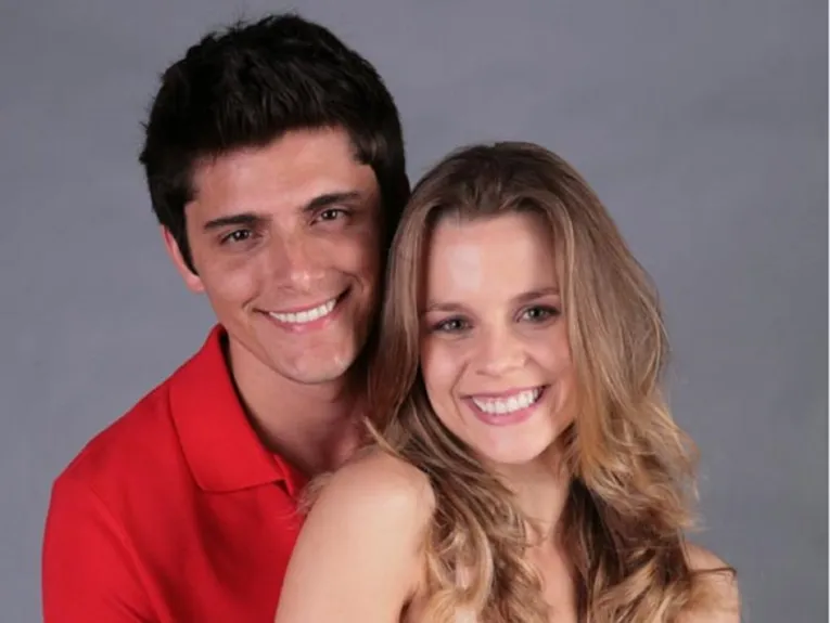  Daniela Carvalho com o ator  Bruno Gissoni e, agora protagonistas de Malhação