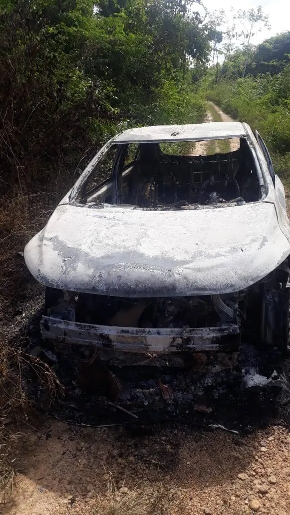 Três corpos são encontrados carbonizados em veículos no sudeste do Estado