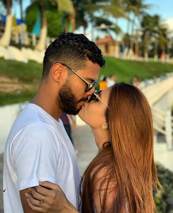 Luciano sempre encontra uma forma de surpreender a namorada, Adrielle Moraes. 