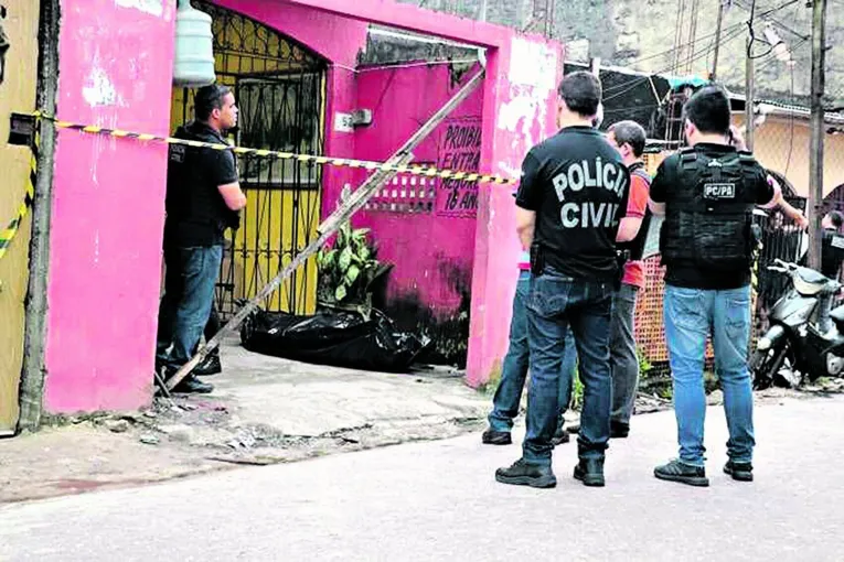 A matança aconteceu em 19 de maio de 2019, um domingo, depois que os assassinos invadiram o Bar da Wanda e mataram as vítimas a tiros.