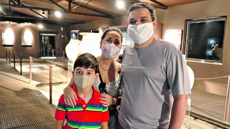 A família de Antônio, de 8 anos, fez um roteiro que passou pelo Museu do Forte.