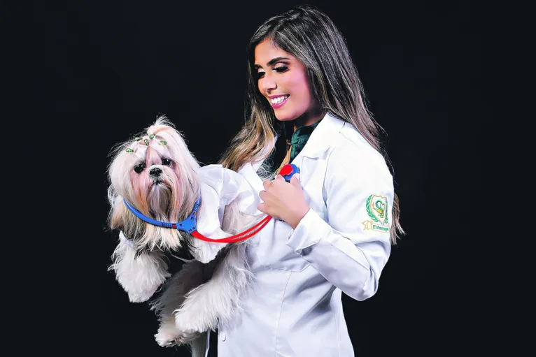 Juliana Albuquerque não economizou para ver a Shiz Tzu Babi cuidada e feliz