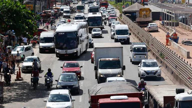 Número de carros é bem maior neste segundo final de semana de julho