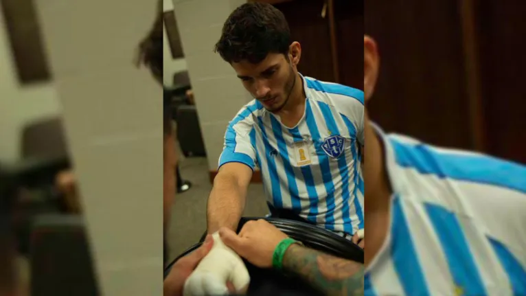 Antes de entrar no octógono, Bruno utilizou o material Lobo, do Paysandu Sport Club