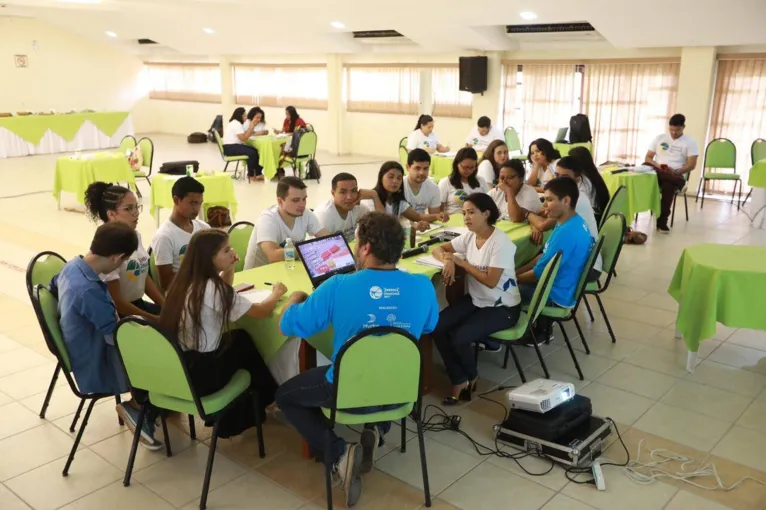 Jovens empreendedores do projeto EmBarca Amazônia 360