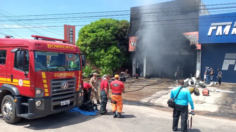 Incêndio atinge oficina de motos na Grande Belém