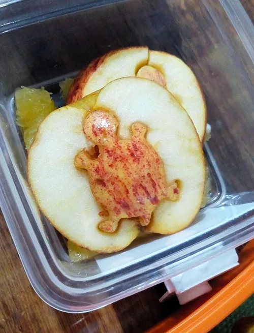 Frutas ganham formatos divertidos para deixar a hora do lanche mais atrativa. 