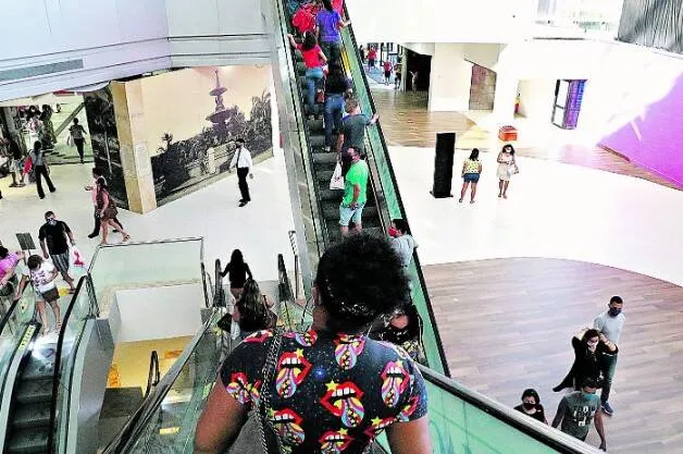 Escadas também tiveram aglomerações 