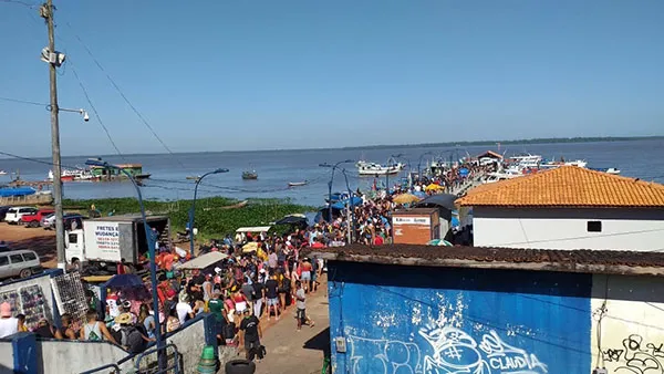Imagens no trapiche de Icoaraci chocam pela alta aglomeração e falta de fiscalização