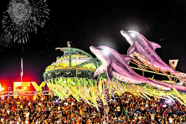 Celso Lobo mostra registros do rito religioso e do Festival de Botos de Alter do Chão