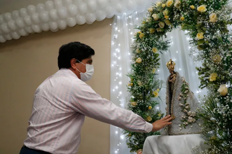 Grupo RBA recebe a imagem de Nossa senhora de Nazaré
