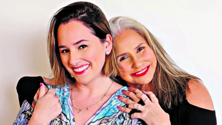 Também cantora, a filha de Fafá, Mariana Belém faz participação especial no show.