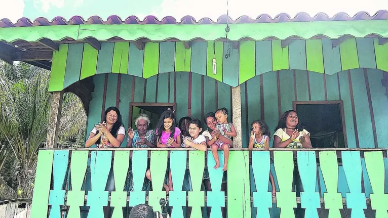 A "grande" família de Teodora é formada por 11 filhos, 31 netos, 35 bisnetos e 11 tataranetos.