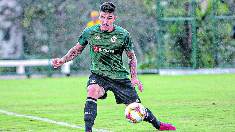 O volante sabe muito bem como é jogar no Arruda