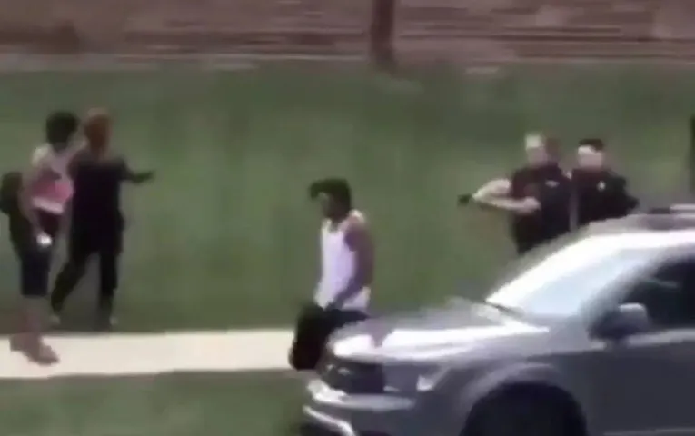 Blake foi baleado pela polícia em Kenosha, no estado americano do Wisconsin, no último domingo