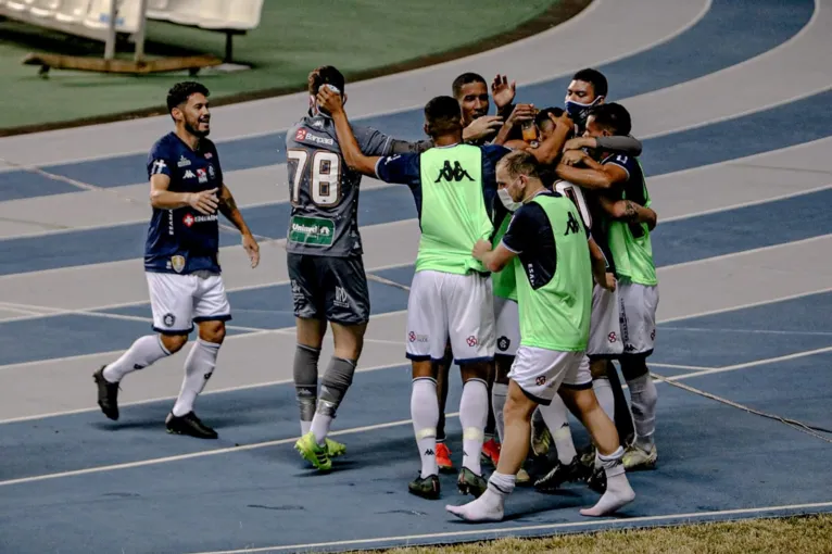 Remo vence Ferroviário e assume a liderança na Série C