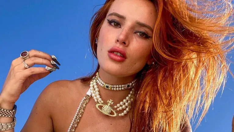 Bella Thorne disponibiliza fotos e vídeos íntimos em site pornô