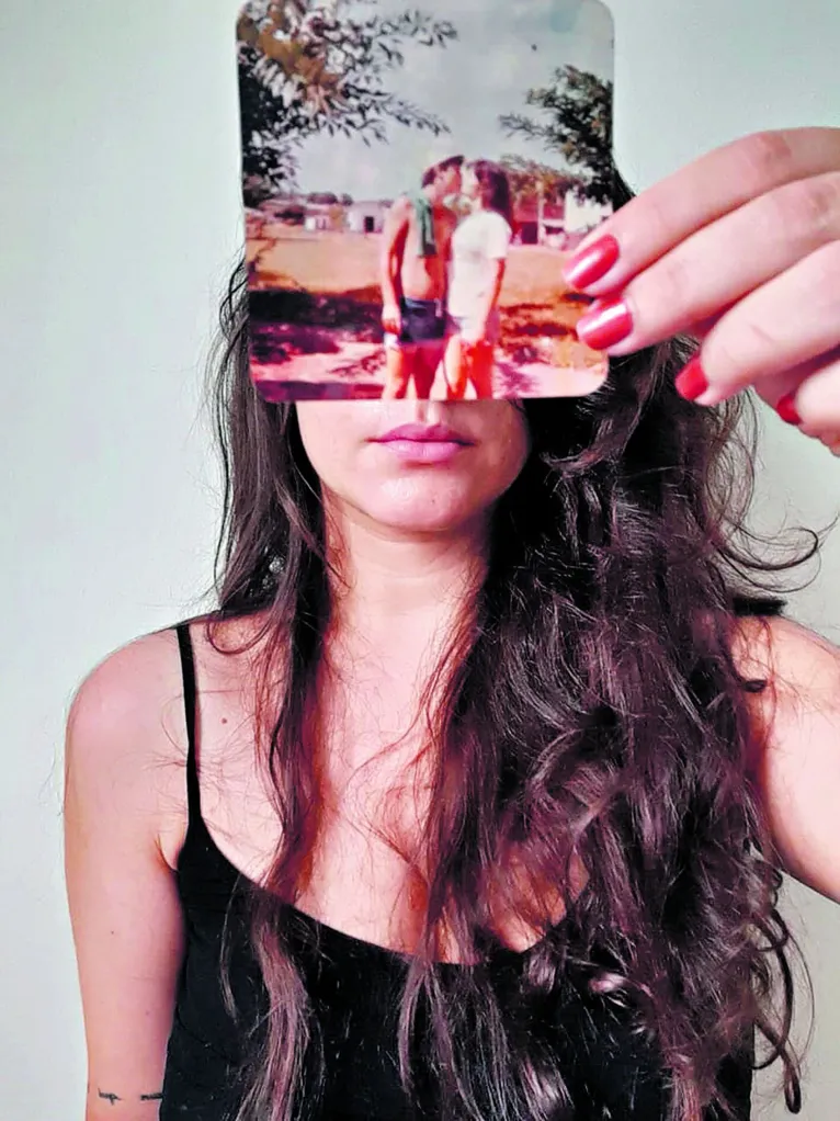 Autorretrato de Desirée Giusti, da série feita para o Laboratório de Projetos da Fotoativa. 