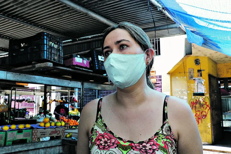 A pedagoga Adriane Freitas, 36, é cliente da feira de São Brás e afirma ser necessário uma melhor organização da área, com revitalização dos espaços. “Esse complexo é muito mal assistido pela prefeitura. Ele é tão bonito e deveria ser melhor valorizado. Eu acho que deveria ser revitalizado, com um espaço que abrigasse melhor os feirantes”, observa.