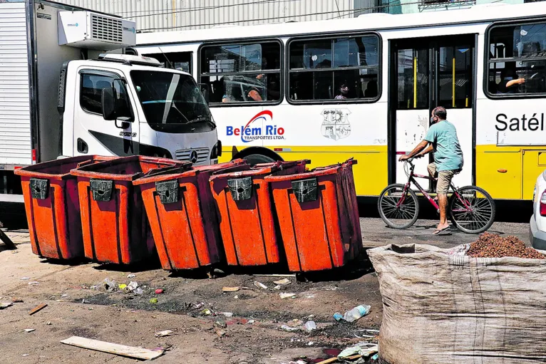 Na feira da Pedreira, desafio é com relação ao horário da coleta de lixo