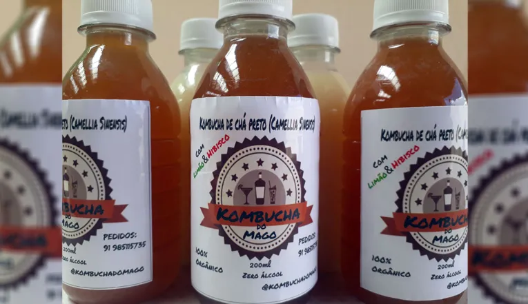 Kombucha do Mago foi criada por Rafael, que produz a bebida seguindo o padrão de produção e engarrafamento sugeridos pela Anvisa.