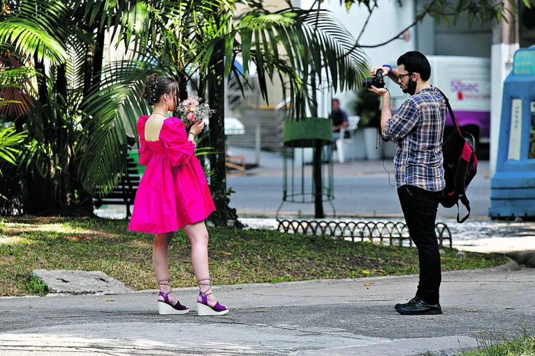 O estudante e fotógrafo Max Monteiro viveu o medo de estar com a doença. 