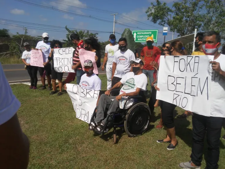 Moradores de Outeiro protestam contra precariedades em serviço de ônibus