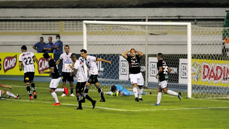 Leão não encontra o caminho do gol e das vitórias 
