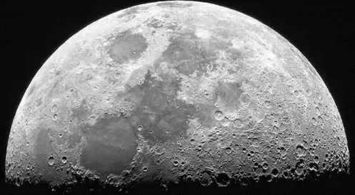 Astrônomo Russo diz que Lua é um 'presente' dos alienígenas os terráqueos