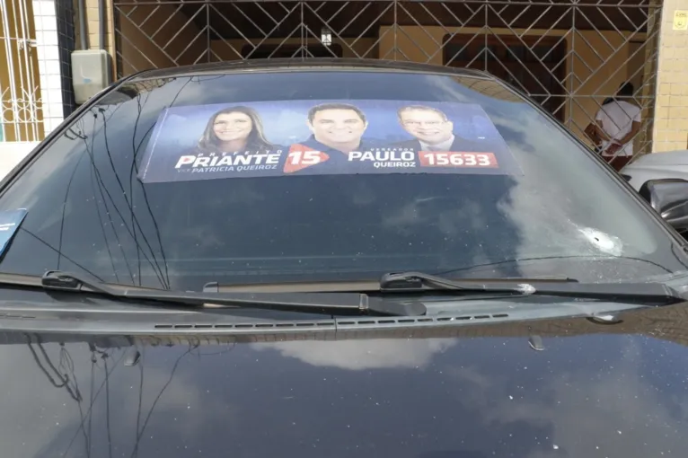 Imagens mostram as marcas do atentado a bala contra Patricia Queiroz, vice de Priante em Belém
