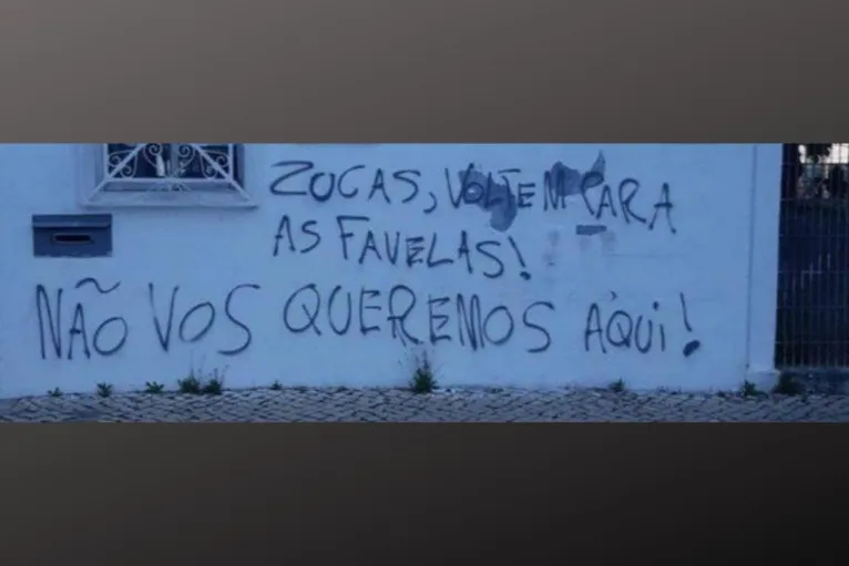 Universidade de Portugal é pichada com insultos racistas contra brasileiros