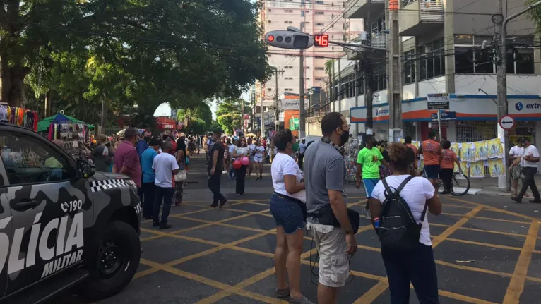 Praça Santuário registra movimentação de romeiros e promesseiros; assista!