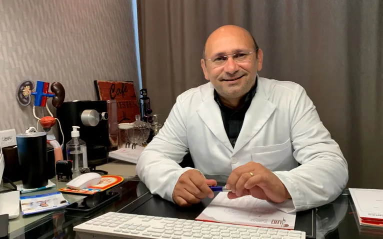 O urologista e cirurgião Gilflavio Normandes explica que se diagnosticado precocemente, as chances do paciente aumentam em mais de 90%.