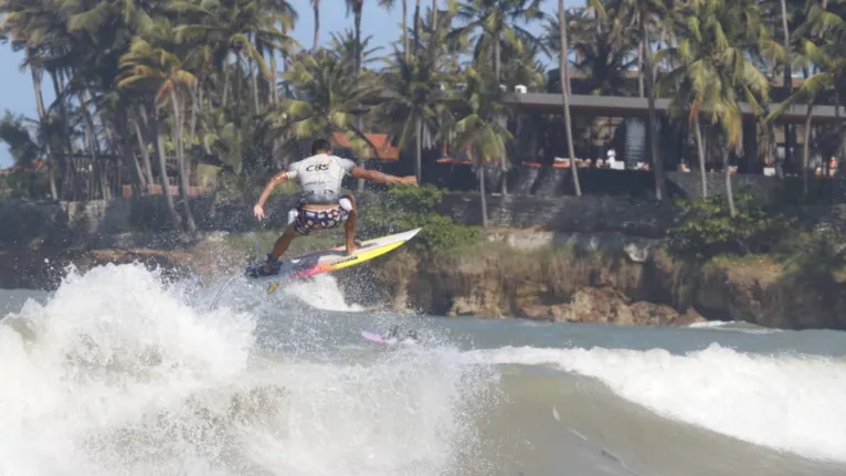 Paraense vence etapa de circuito brasileiro de surf pela primeira vez 