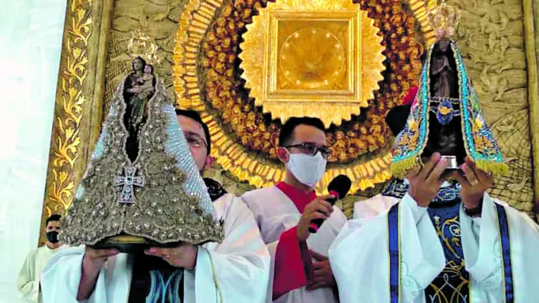 As imagens de Nossa Senhora de Nazaré e de Aparecida se encontraram na igreja de Aparecida, no bairro da Pedreira 