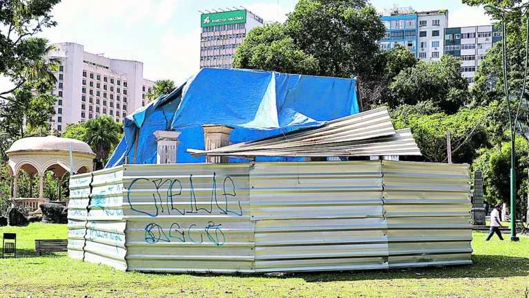 Praças de Belém foram abandonadas pela gestão de Zenaldo Coutinho