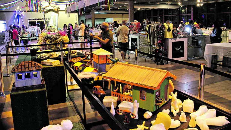 Quer presentear alguém? Máquina comercializa produtos do Círio