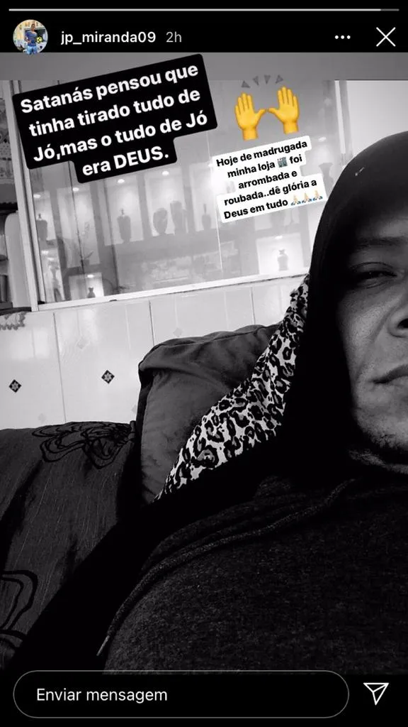 Ex-jogador remista teve loja roubada durante madrugada