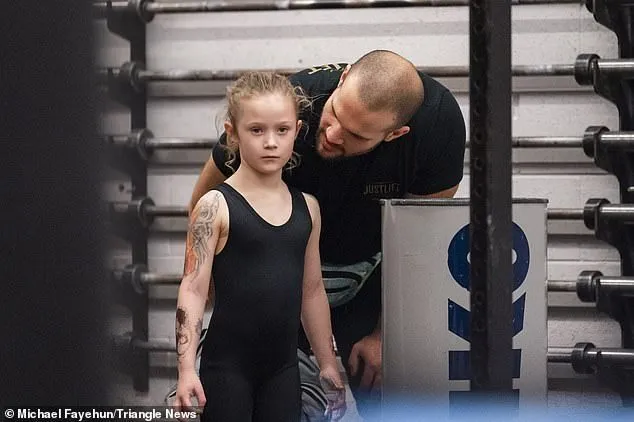 Conheça a menina de 7 anos considerada a criança mais forte do mundo