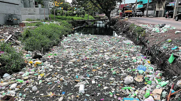 Nem mesmo após acidente com caminhão de cerveja algo foi feito para evitar outros riscos na Bernardo Sayão