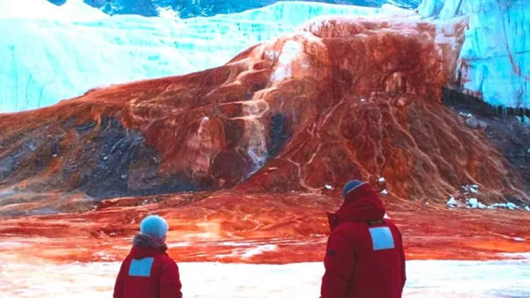 Misteriosa "catarata de sangue" na Antártida intriga cientistas, veja!