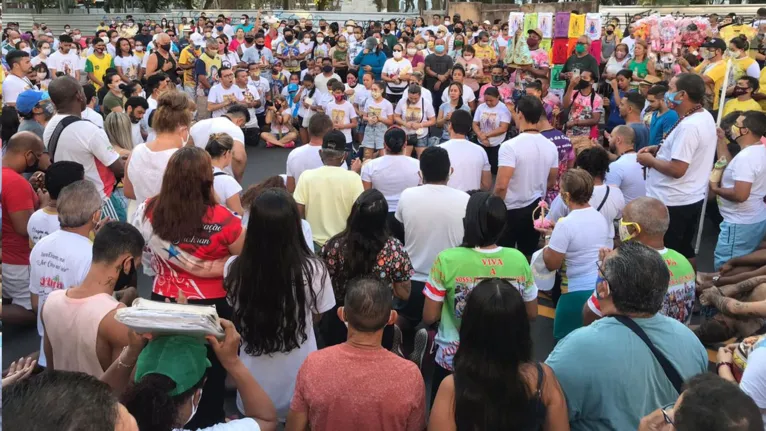 Imagem peregrina deixa a igreja da Sé e é levada para o Portal da Amazônia