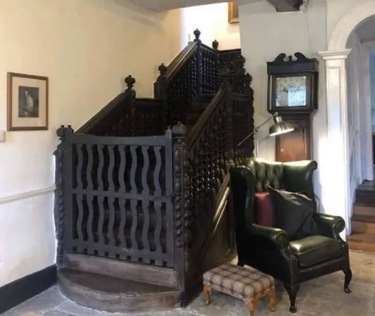 A escadaria da casa