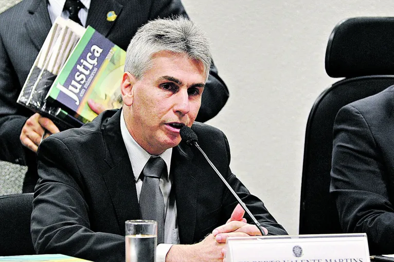 Procurador geral Gilberto Valente 