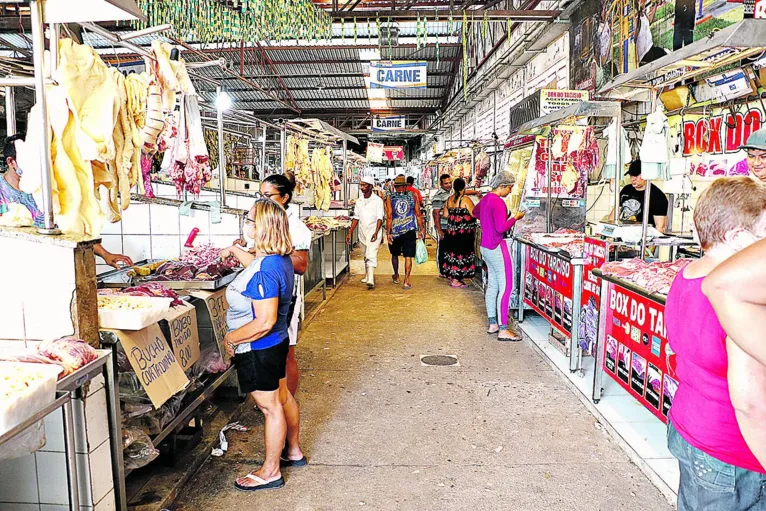 No Guamá, calor e falta de estrutura geram reclamações de trabalhadores e clientes

