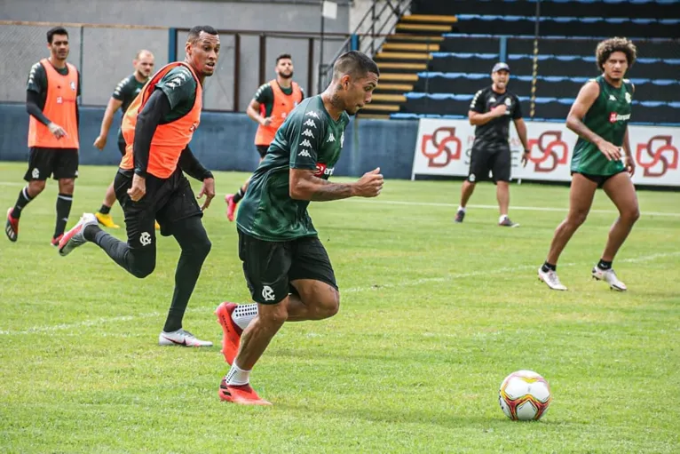 Hélio ganhou a confiança de Paulo Bonamigo e da torcida azulina nesta temporada

