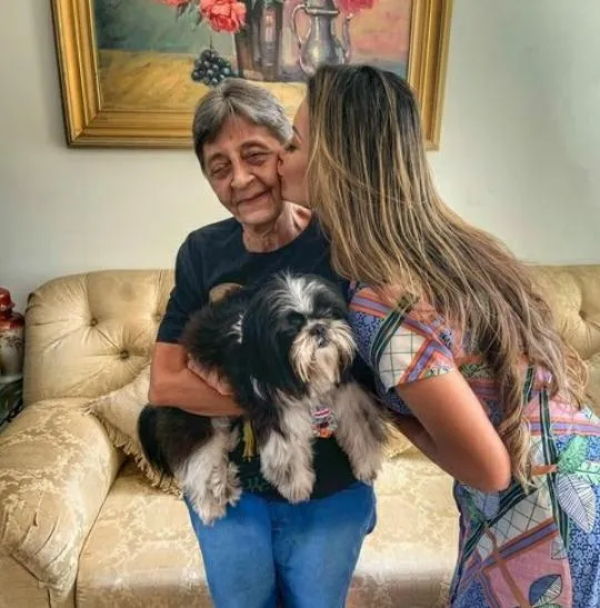Erika com a mãeAcacia Macedo
